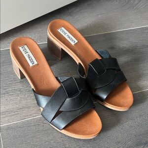 Steve Madden Black & Tan Leather Block Heel Mules